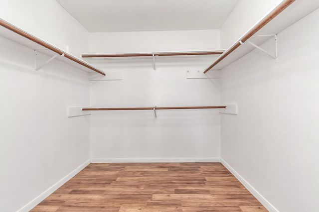 13406 Splintered Oak Drive, Houston, TX 77065