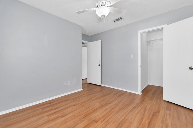 13406 Splintered Oak Drive, Houston, TX 77065