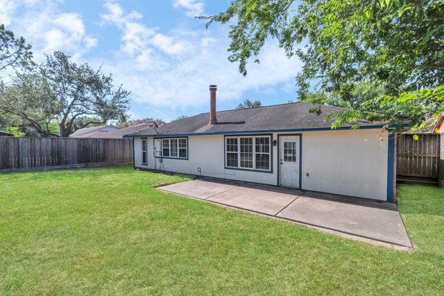 13406 Splintered Oak Drive, Houston, TX 77065