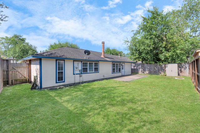 13406 Splintered Oak Drive, Houston, TX 77065