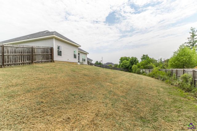 112 Kettle River Lane, Bonaire, GA 31005