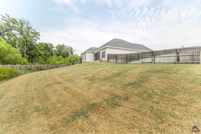 112 Kettle River Lane, Bonaire, GA 31005