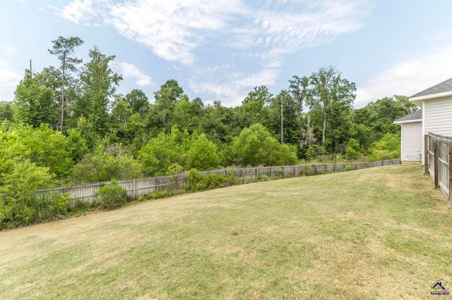 112 Kettle River Lane, Bonaire, GA 31005
