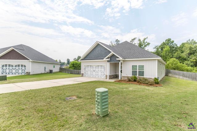 112 Kettle River Lane, Bonaire, GA 31005