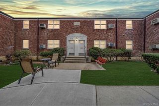 251-54 61st Avenue 1162, Little Neck, NY 11362