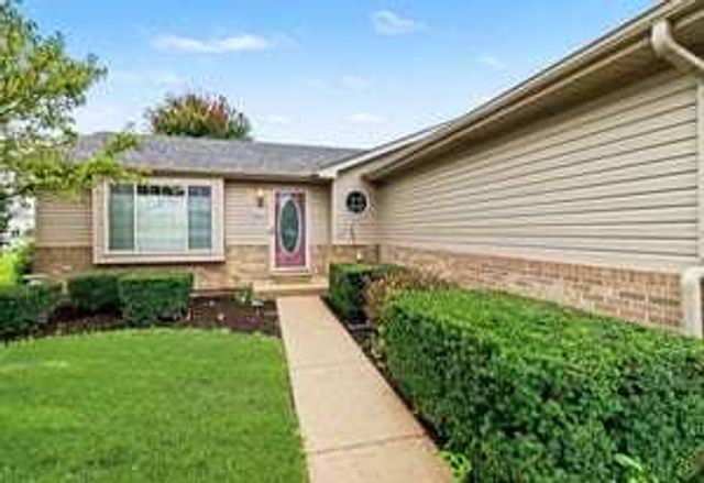 6810 Hadrian Drive, Joliet, IL 60431