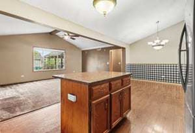6810 Hadrian Drive, Joliet, IL 60431