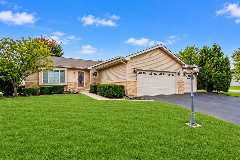 6810 Hadrian Drive, Joliet, IL 60431