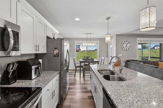 831 Heartland Court, Fairfax, IA 52228