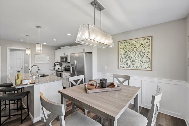 831 Heartland Court, Fairfax, IA 52228