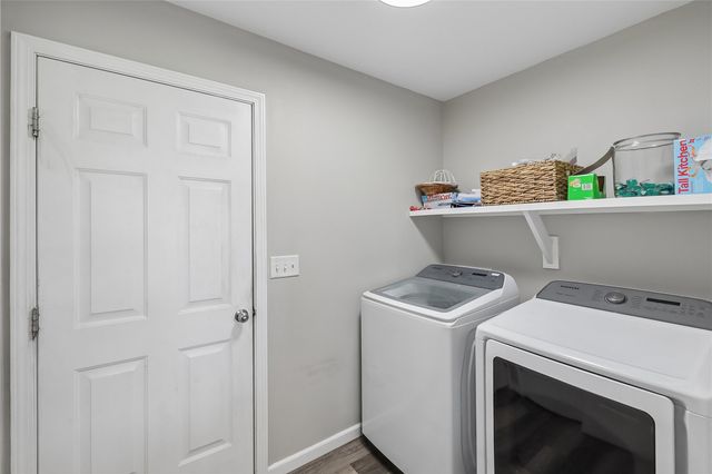 831 Heartland Court, Fairfax, IA 52228