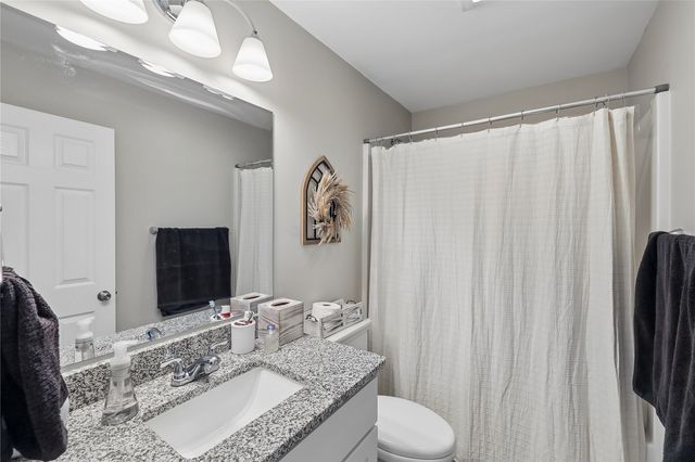 831 Heartland Court, Fairfax, IA 52228