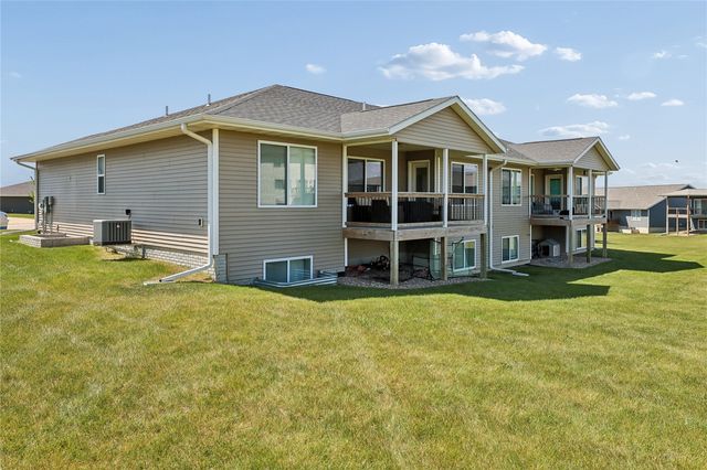 831 Heartland Court, Fairfax, IA 52228
