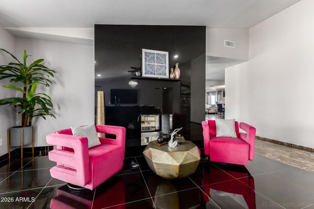 6625 W SWEETWATER Avenue, Glendale, AZ 85304