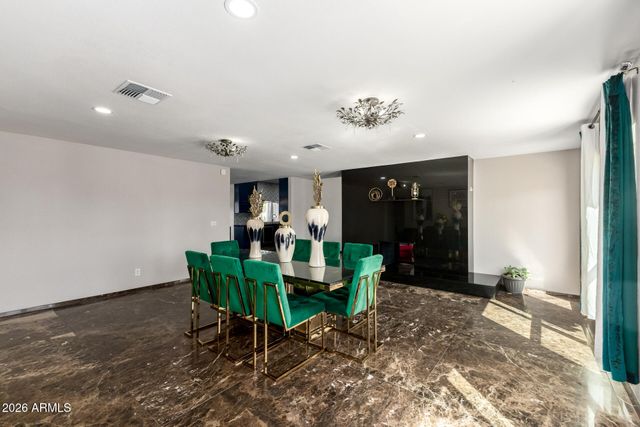 6625 W SWEETWATER Avenue, Glendale, AZ 85304