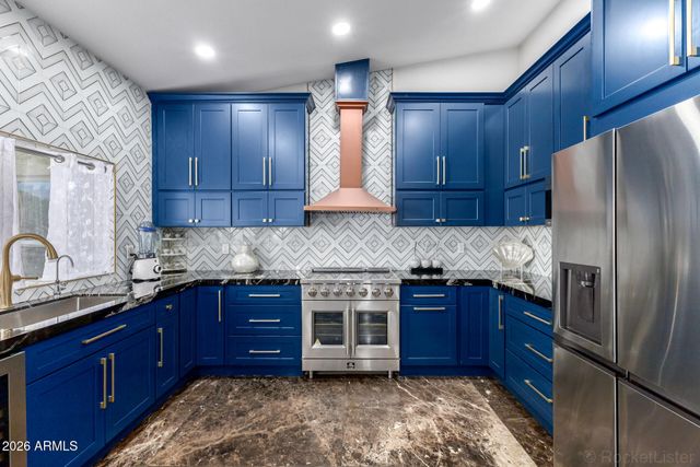 6625 W SWEETWATER Avenue, Glendale, AZ 85304