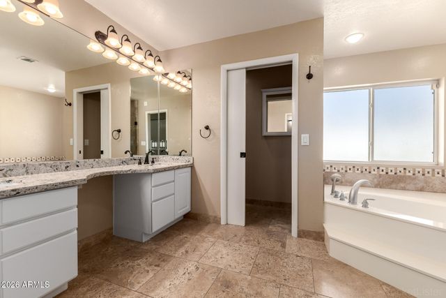 6625 W SWEETWATER Avenue, Glendale, AZ 85304