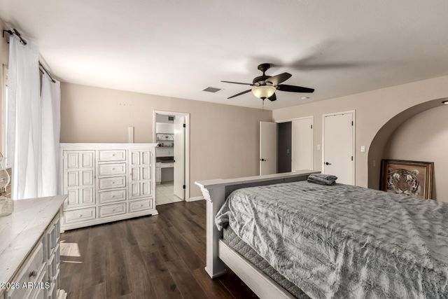 6625 W SWEETWATER Avenue, Glendale, AZ 85304