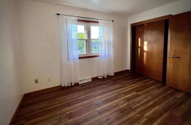 4480 W Terry AVENUE, Brown Deer, WI 53223