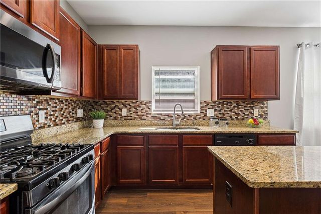 78 Valley Brook Court, Dallas, GA 30132