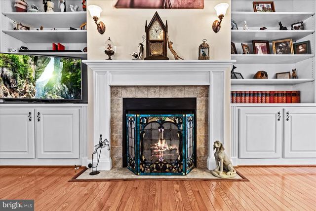 8032 MEADOWLAND DR, Locust Grove, VA 22508