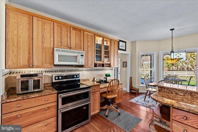 8032 MEADOWLAND DR, Locust Grove, VA 22508