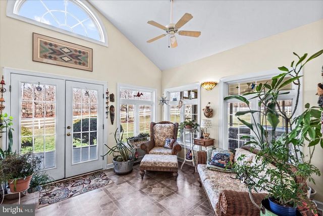 8032 MEADOWLAND DR, Locust Grove, VA 22508