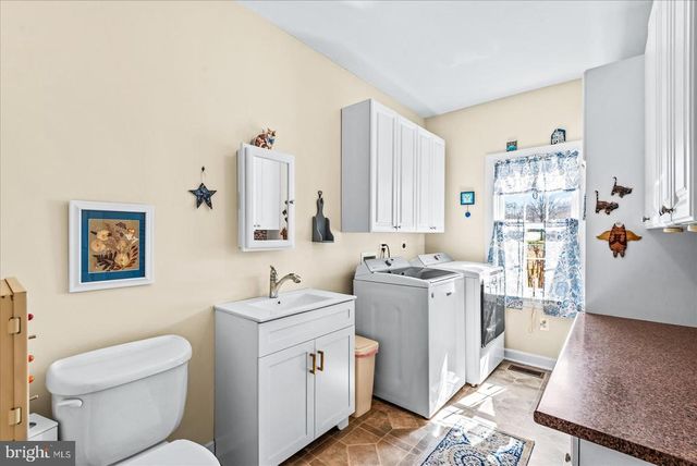 8032 MEADOWLAND DR, Locust Grove, VA 22508