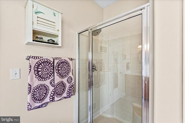 8032 MEADOWLAND DR, Locust Grove, VA 22508