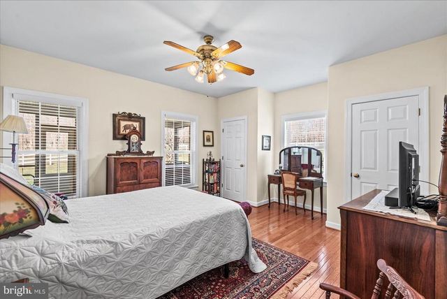 8032 MEADOWLAND DR, Locust Grove, VA 22508