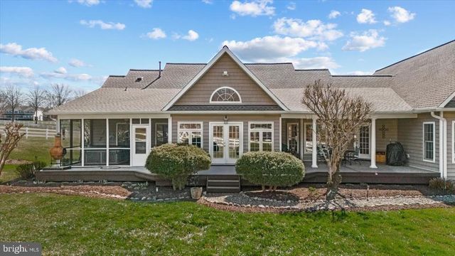 8032 MEADOWLAND DR, Locust Grove, VA 22508