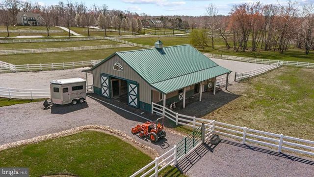 8032 MEADOWLAND DR, Locust Grove, VA 22508