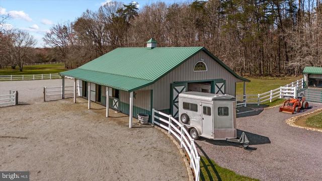 8032 MEADOWLAND DR, Locust Grove, VA 22508