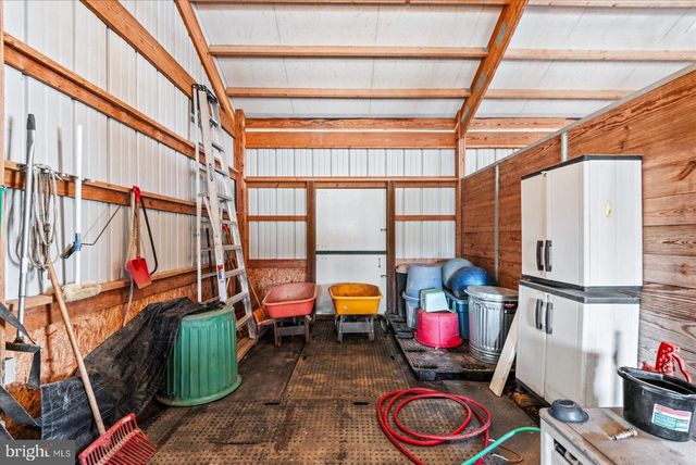 8032 MEADOWLAND DR, Locust Grove, VA 22508