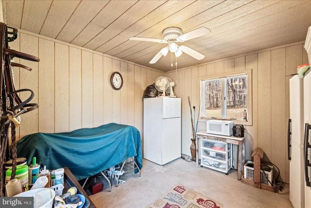 8032 MEADOWLAND DR, Locust Grove, VA 22508