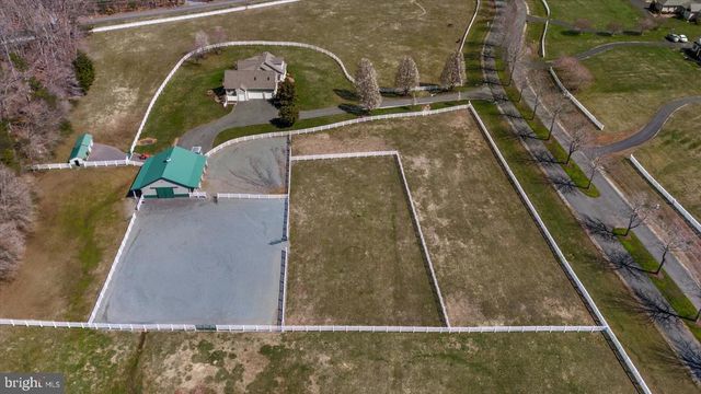 8032 MEADOWLAND DR, Locust Grove, VA 22508