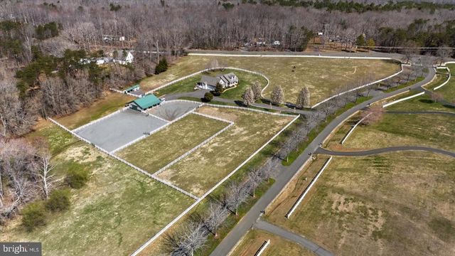 8032 MEADOWLAND DR, Locust Grove, VA 22508