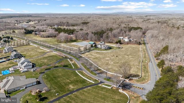 8032 MEADOWLAND DR, Locust Grove, VA 22508