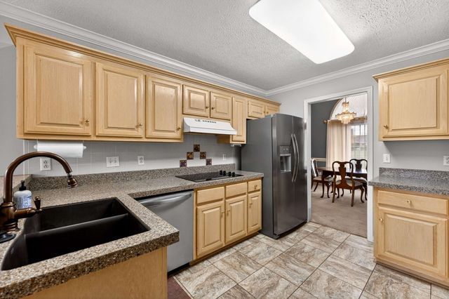 112 Covington Bend, White House, TN 37188