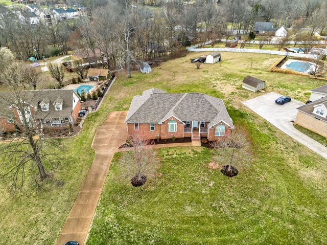 112 Covington Bend, White House, TN 37188
