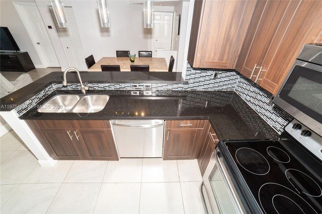 17100 N Bay Rd 1802, Sunny Isles Beach, FL 33160