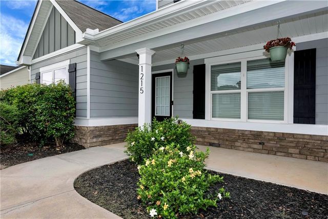 1215 Foster Road, Statham, GA 30666
