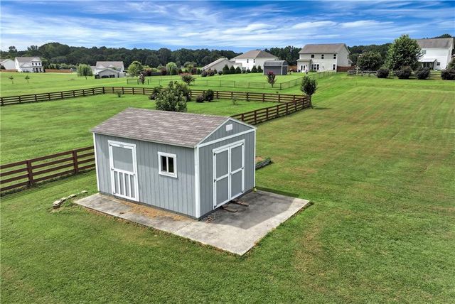 1215 Foster Road, Statham, GA 30666