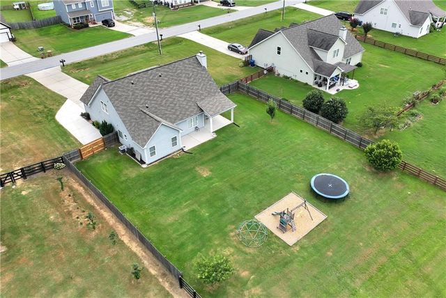 1215 Foster Road, Statham, GA 30666