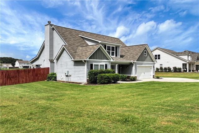 1215 Foster Road, Statham, GA 30666