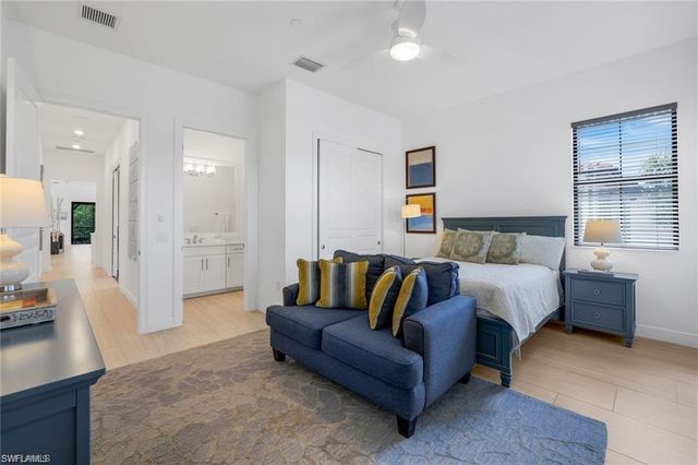 16374 Viansa WAY # 5302, Naples, FL 34110