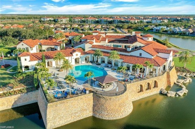 16374 Viansa WAY # 5302, Naples, FL 34110