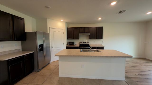 1487 FOX SQUIRREL DRIVE, Davenport, FL 33897