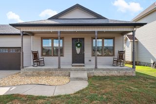 3760 Silver Fox Ln, Clarksville, TN 37040