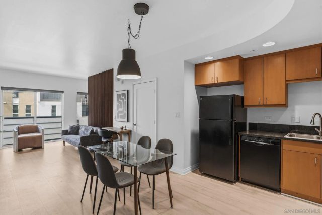 550 15th St 703, San Diego, CA 92101